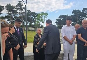 Şəhid leytenant Baxşəliyev Natiq Saleh oğlunun doğum günü münasibətilə məzarı ziyarət olunub