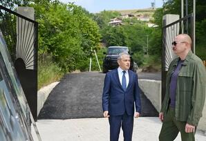İlham Əliyev Şuşanın Kiçik Qaladərəsi kəndində görülən işlərlə tanış olub və kəndə qayıdan sakinlərlə görüşüb - FOTOLAR 