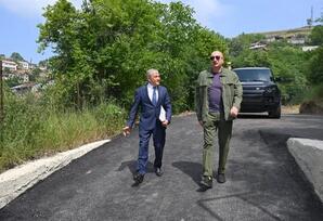 İlham Əliyev Şuşanın Kiçik Qaladərəsi kəndində görülən işlərlə tanış olub və kəndə qayıdan sakinlərlə görüşüb - FOTOLAR 