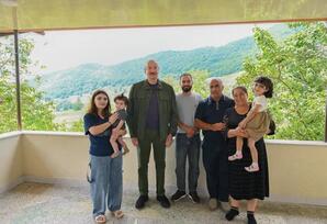 İlham Əliyev Şuşanın Kiçik Qaladərəsi kəndində görülən işlərlə tanış olub və kəndə qayıdan sakinlərlə görüşüb - FOTOLAR 