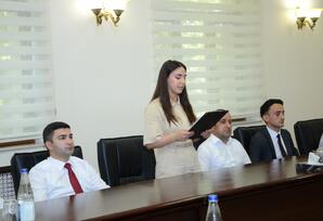 Kürdəmirdə  dəyirmi masa keçirilib - FOTOLAR