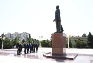 “Ulu Öndər Heydər Əliyev yolu: müstəqilliyin, Zəfərin və Böyük Qayıdışın təməli” - FOTOLAR