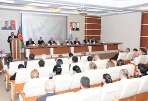 “Ulu Öndər Heydər Əliyev yolu: müstəqilliyin, Zəfərin və Böyük Qayıdışın təməli” - FOTOLAR
