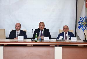 “Ulu Öndər Heydər Əliyev yolu: müstəqilliyin, Zəfərin və Böyük Qayıdışın təməli” - FOTOLAR