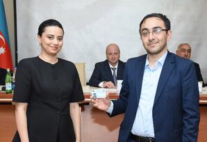 “Ulu Öndər Heydər Əliyev yolu: müstəqilliyin, Zəfərin və Böyük Qayıdışın təməli” - FOTOLAR