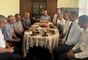 Əlincə kəndində partiya veteranı Novruz Talıbovla görüş keçirilib - FOTOLAR