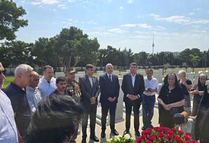 Şəhid mayor Ələkbərov Fərid Tahir oğlunun  məzarı ziyarət edilib
