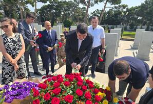 Şəhid mayor Ələkbərov Fərid Tahir oğlunun  məzarı ziyarət edilib