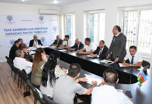 YAP Qaradağ rayon təşkilatında ərazi partiya təşkilatlarının rəhbərləri ilə görüş keçirilib - FOTO