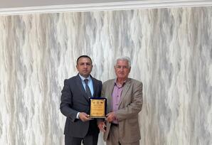 YAP Gədəbəy rayon təşkilatı yubilyar YAP-çı ilə görüş keçirdi