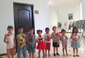 Ulu Öndər Heydər Əliyev uşaqların dünyasında - FOTO