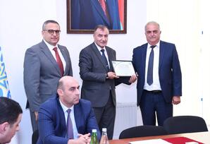 “Ulu Öndər Heydər Əliyevin müəyyən etdiyi siyasi kurs uğurla davam edir”