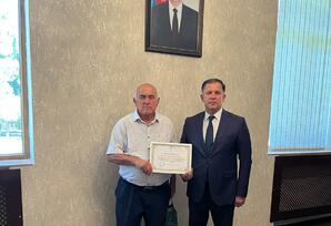 YAP Samux rayon təşkilatında yubiley yaşı tamam olmuş partiya veteranları ilə görüş keçirilib - ŞƏRH