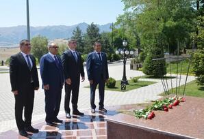 O yerdə ki, ağsaqqal var... - FOTO