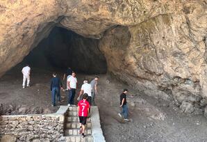 Büzeyir mağarasına  gənclərin ekskursiyası