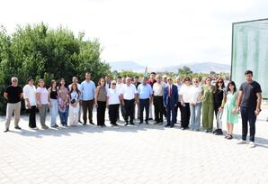 Zəfər yolu ilə - FOTO