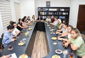 YAP Qaradağ rayon təşkilatında partiyaya yeni qəbul olunan üzvlərlə görüş keçirilib - ŞƏRH