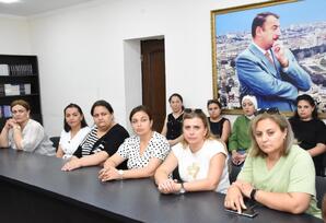 YAP Qaradağ rayon təşkilatında partiyaya yeni qəbul olunan üzvlərlə görüş keçirilib - ŞƏRH