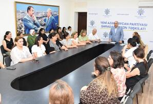 YAP Qaradağ rayon təşkilatında partiyaya yeni qəbul olunan üzvlərlə görüş keçirilib - ŞƏRH