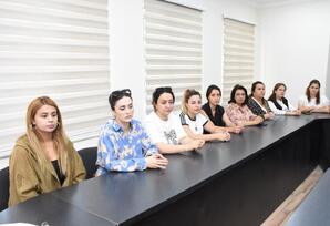 YAP Qaradağ rayon təşkilatında partiyaya yeni qəbul olunan üzvlərlə görüş keçirilib - ŞƏRH