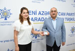 YAP Qaradağ rayon təşkilatında partiyaya yeni qəbul olunan üzvlərlə görüş keçirilib - ŞƏRH