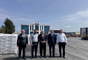YAP Qaradağ rayon təşkilatı “Avanqard N” MMC-də görüş keçirib - FOTOLAR