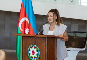 Şəmkirdə yüksək nəticə göstərərək tələbə adını qazanan məzunlarla görüş keçirilib - FOTOLAR