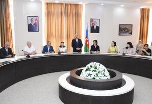 Qaradağ rayonunda şəhid və qazi ailələrinin övladlarına yeni dərs ili ilə əlaqədar hədiyyələr təqdim olunub - FOTOLAR