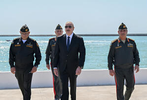 Prezident İlham Əliyev Hərbi Dəniz Qüvvələrində olub  - FOTOLAR