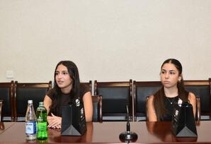 Yasamal rayonunda şagird və tələbə adını yeni qazanmış şəhid övladları ilə görüş keçirilib - FOTOLAR