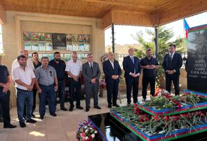 Qaradağ rayonunun Qobustan qəsəbəsində şəhid Sadiq Əzizlinin xatirəsi anılıb - FOTOLAR