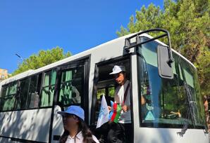 YAP Qaradağ rayonunun gənc fəalları və qazilər Hərb Tarixi Muzeyində və Zəfər Parkında olublar
