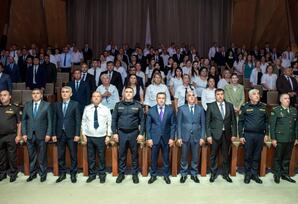 Şəmkirdə Dövlət Suverenliyi Gününə həsr olunmuş “Suverenliyə gedən Zəfər yolu” mövzusunda tədbir keçirildi - FOTOLAR