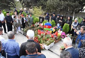 Qaradağ rayonunun Lökbatan qəsəbəsində şəhid Tərlan Rüstəmovun anım mərasimi keçirilib - FOTO
