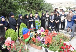 Qaradağ rayonunun Lökbatan qəsəbəsində şəhid Tərlan Rüstəmovun anım mərasimi keçirilib - FOTO