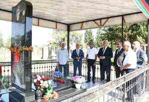 Şəhid məzarları ziyarət olunub