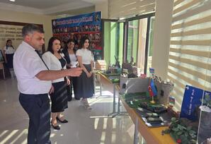 27 sentyabr-Anım Gününə həsr edilmiş məktəblilərin rəsm və əl işlərindən ibarət sərgi keçirilib