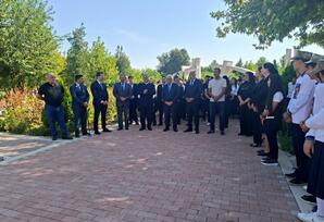 YAP Şərur rayon təşkilatı 27 Sentyabr – Anım Günü münasibətilə Şərur rayon şəhidlər xiyabanını ziyarət edib - FOTOLAR