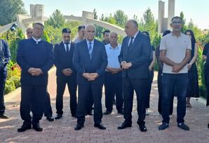 YAP Şərur rayon təşkilatı 27 Sentyabr – Anım Günü münasibətilə Şərur rayon şəhidlər xiyabanını ziyarət edib - FOTOLAR