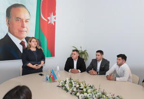 "Heydər Əliyevin zəngin dövlətçilik təcrübəsi, siyasi irsi öyrənilir" - FOTOLAR