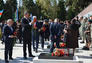 Kürdəmir rayonunda Vətən müharibəsi şəhidlərinin xatirəsinə həsr olunmuş Anım Günü tədbiri keçirilib - FOTOLAR
