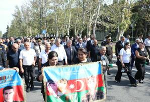Şəmkirdə 27 sentyabr - Anım Günüündə şəhidlərimizin əziz xatirəsi anıldı - FOTOLAR