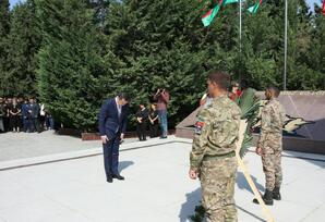 Şəmkirdə 27 sentyabr - Anım Günüündə şəhidlərimizin əziz xatirəsi anıldı - FOTOLAR