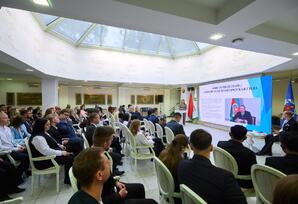 YAP nümayəndələri Belarusda keçirilən beynəlxalq təhsil layihəsində iştirak ediblər