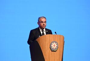 Zəfərin təntənəsi, müstəqilliyin siyasi doktrinası: tarixi dərslərdən qüdrətli gələcəyə - ŞƏRH