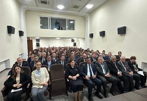 Qusarda YAP-ın VIII Qurultayının nəticələrinə həsr olunmuş müşavirə keçirilib - FOTOLAR