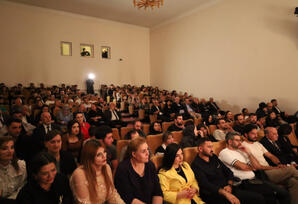 Naxçıvanda Ərzurum Şəhər Teatrının “Madmazelin pişiyi” tamaşası nümayiş olunub