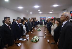 Əziz Əliyev adına Azərbaycan Dövlət Həkimləri Təkmilləşdirmə İnstitutunda müşavirə keçirilib - FOTOLAR
