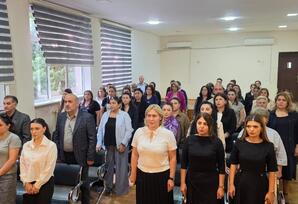 14 nömrəli tam orta məktəbdə YAP-ın VIII Qurultayından irəli gələn məsələlərə həsr olunmuş müşavirə keçirilib
