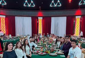 Nəsimi rayonunda fəal gənclərlə bayram ərəfəsində səmimi görüş keçirilib - FOTO